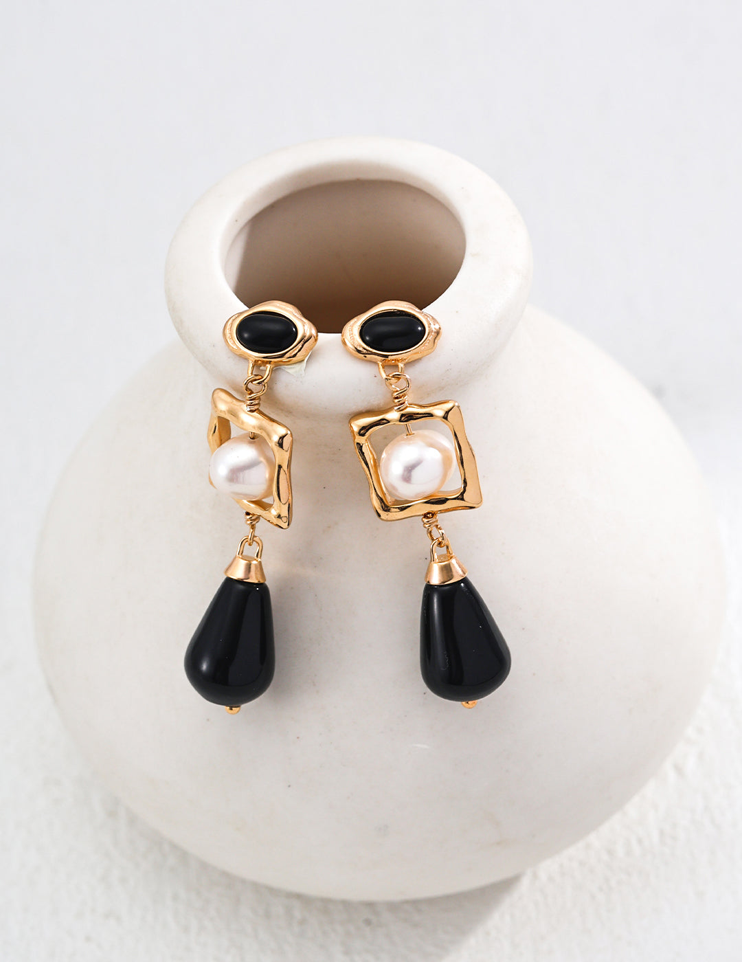 S925 Silver Natural Pearl & Black Onyx Earrings | Minimalist Elegance for Every Occasion