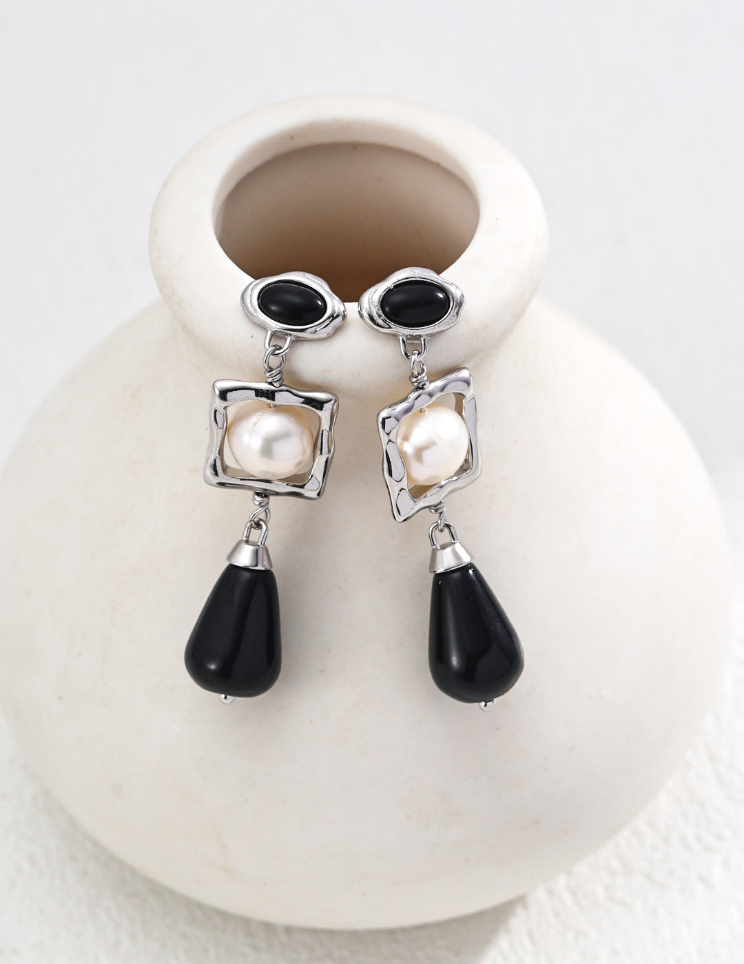 S925 Silver Natural Pearl & Black Onyx Earrings | Minimalist Elegance for Every Occasion