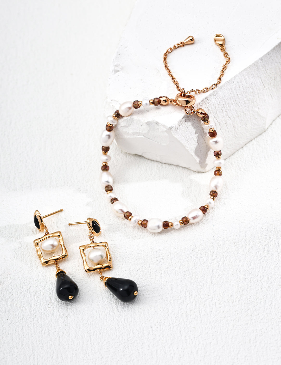 S925 Silver Natural Pearl & Black Onyx Earrings | Minimalist Elegance for Every Occasion